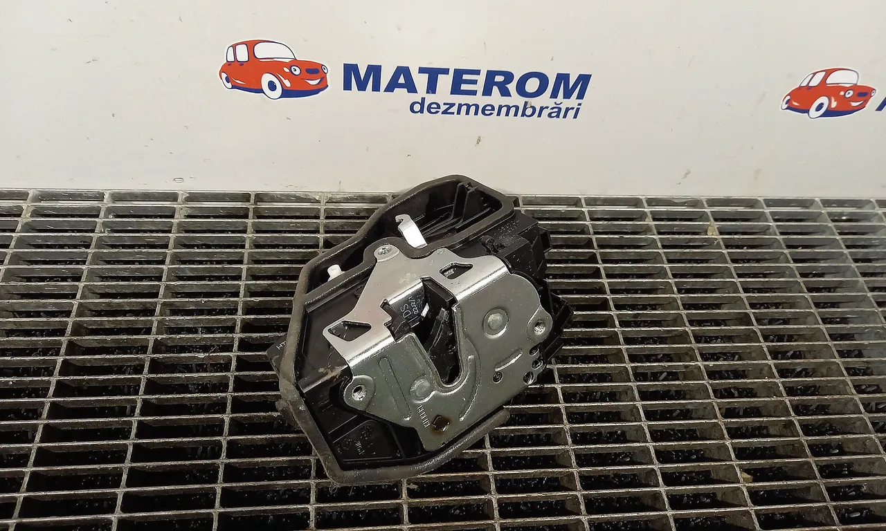INCUIETOARE USA SPATE STANGA BMW 5 2009-2016