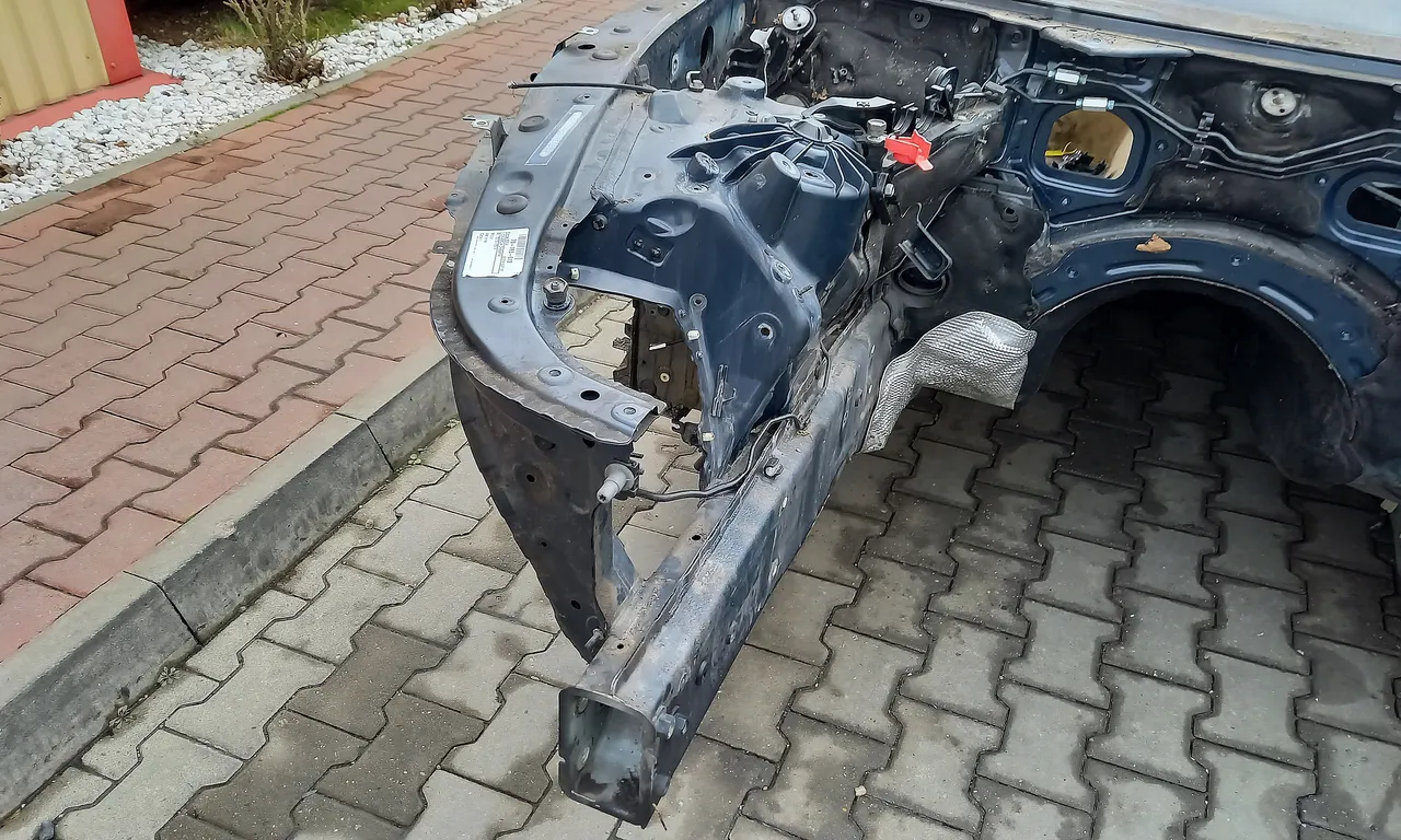 LONJERON DREAPTA BMW 5 2009-2016