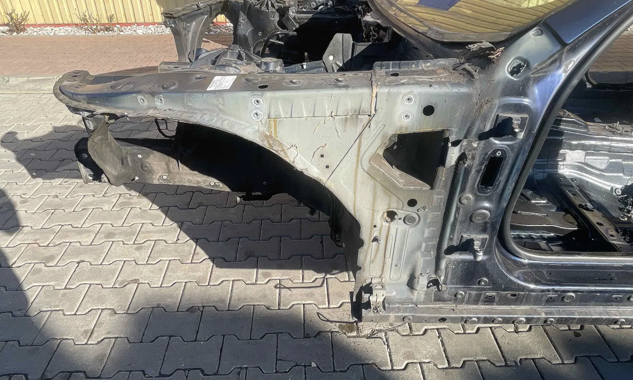 LONJERON STANGA BMW 5 2009-2016