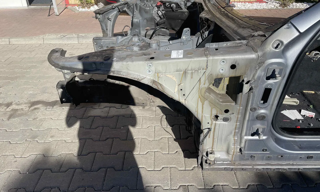 LONJERON STANGA BMW 5 2009-2016