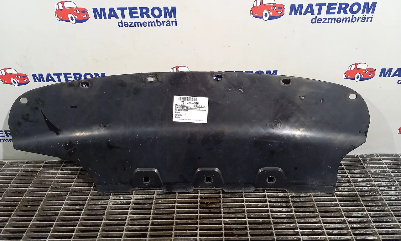 ORNAMENT SUB BARA FATA BMW 5 2009-2016