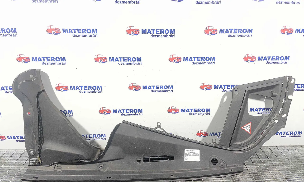 ORNAMENT SUB CAPOTA FATA BMW 5 2009-2016