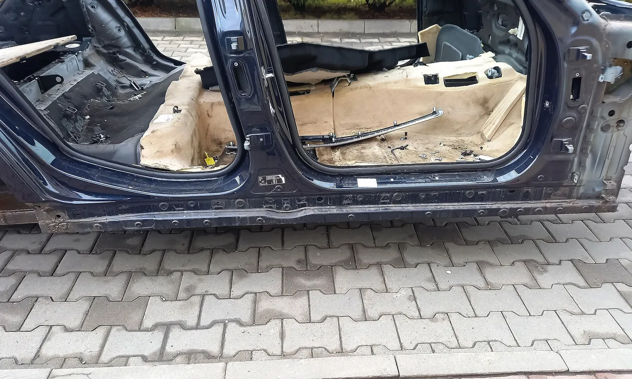 PRAG DREAPTA BMW 5 2009-2016
