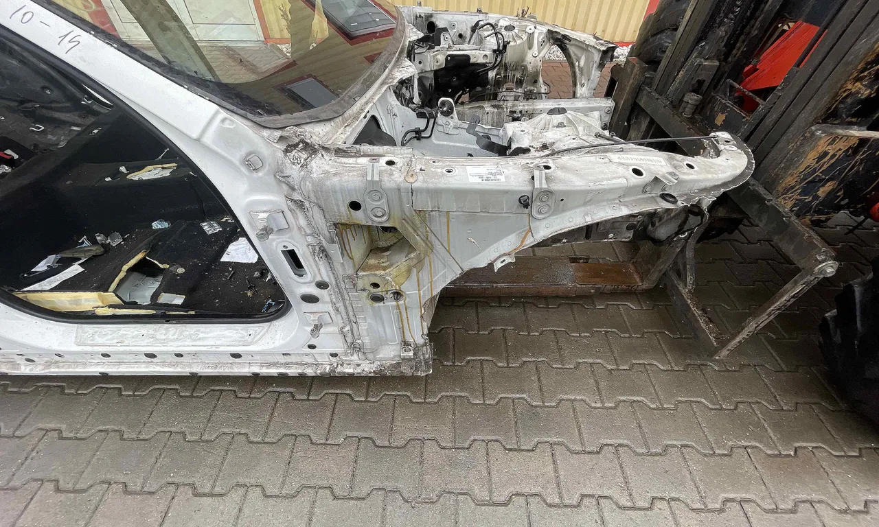 PRAG DREAPTA BMW 5 2009-2016