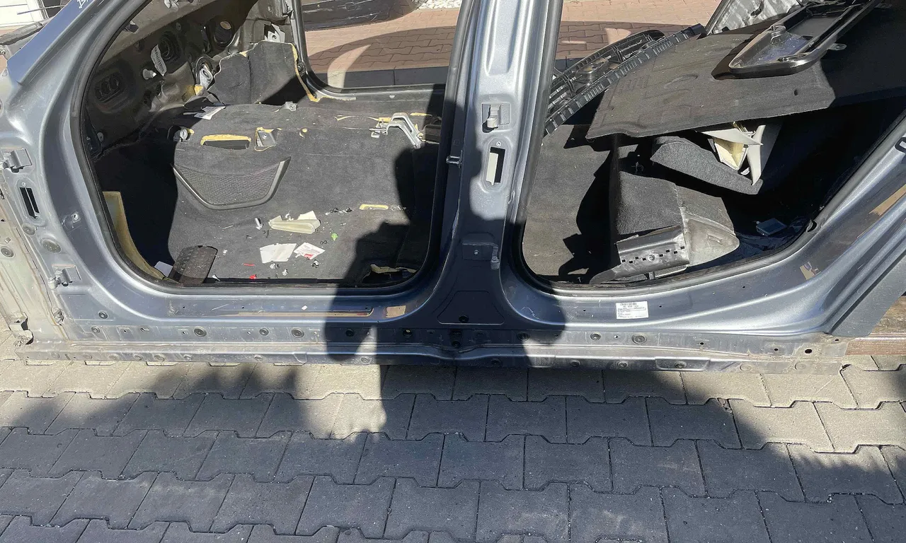 PRAG STANGA BMW 5 2009-2016