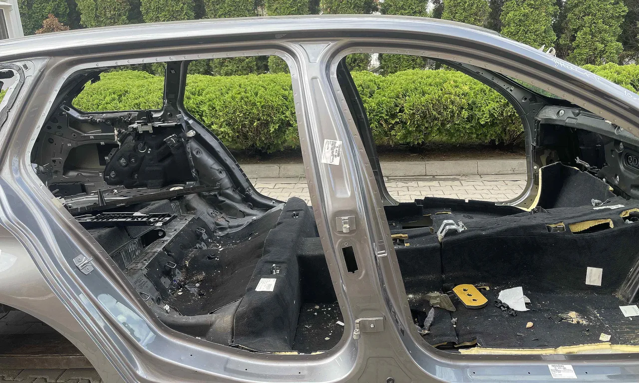 STALP MIJLOC DREAPTA BMW 5 2009-2016