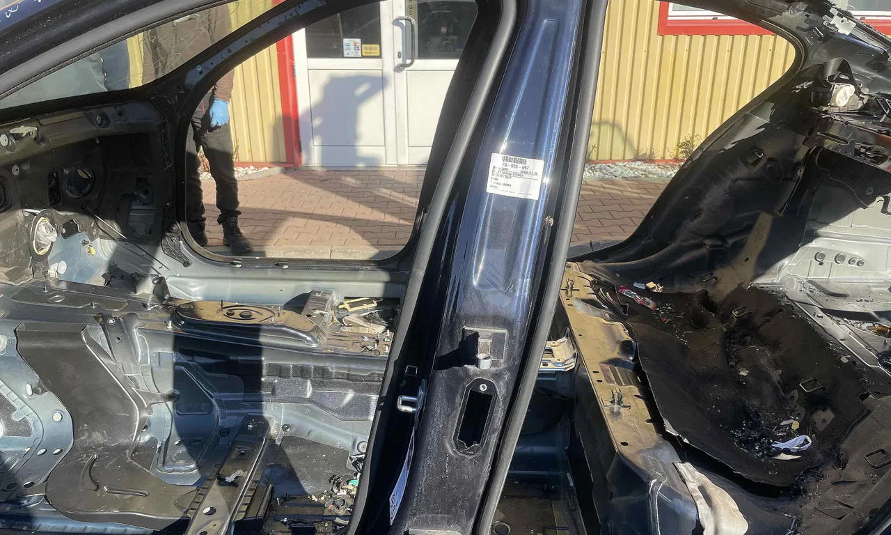 STALP MIJLOC STANGA BMW 5 2009-2016