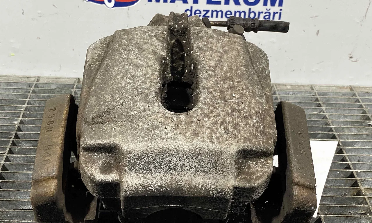 ETRIER FATA DREAPTA BMW 5 2009-2016
