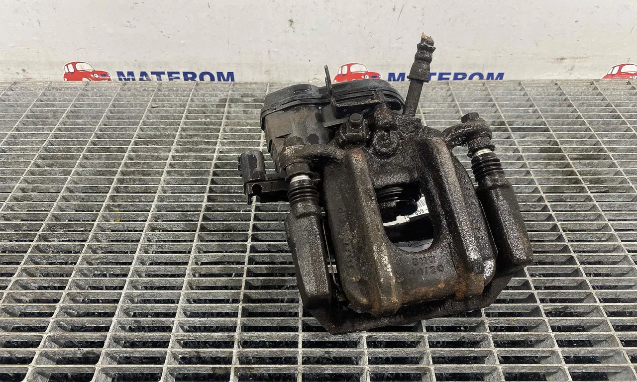 ETRIER SPATE STANGA BMW 5 2009-2016