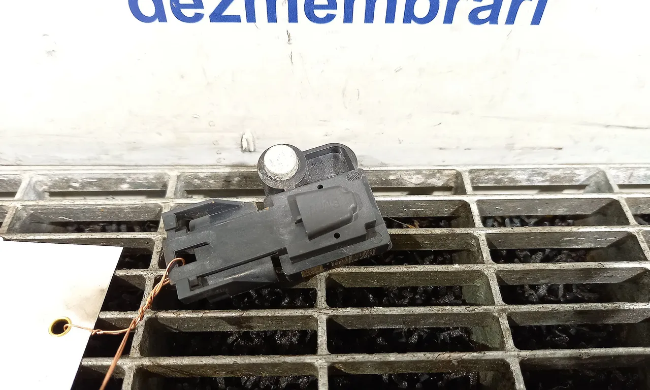 SENZOR IMPACT BMW 5 2009-2016