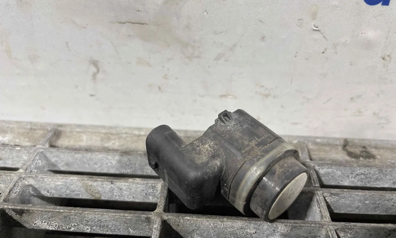 SENZOR PARCARE FATA BMW 5 2009-2016