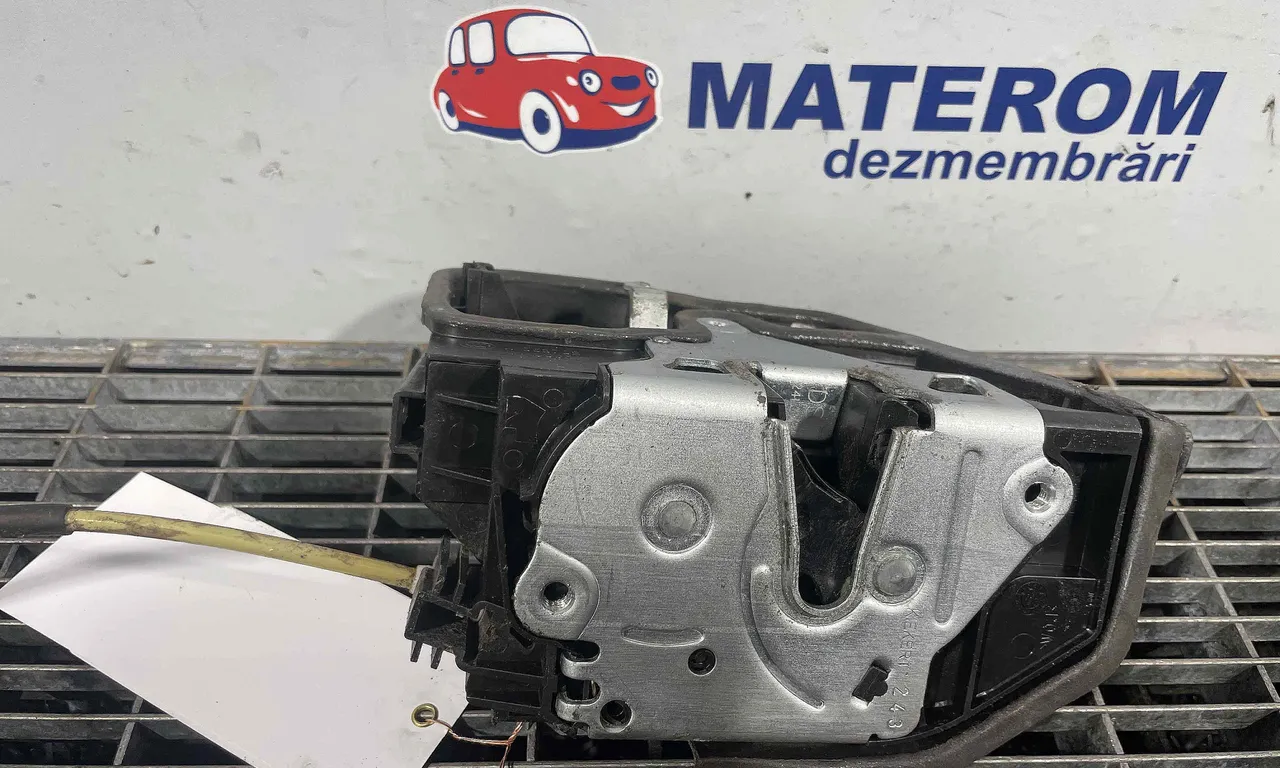 INCUIETOARE USA FATA DREAPTA BMW 5 2009-2017