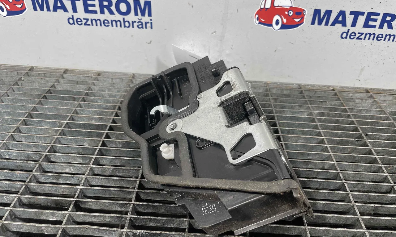 INCUIETOARE USA SPATE STANGA BMW 5 2009-2017