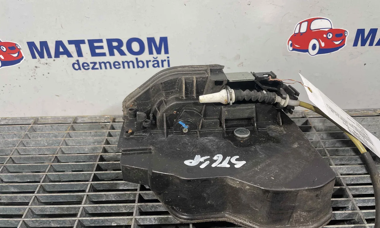 INCUIETOARE USA SPATE STANGA BMW 5 2009-2017