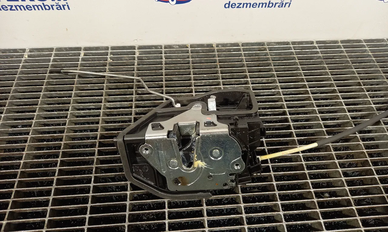 INCUIETOARE USA SPATE STANGA BMW 5 2009-2017