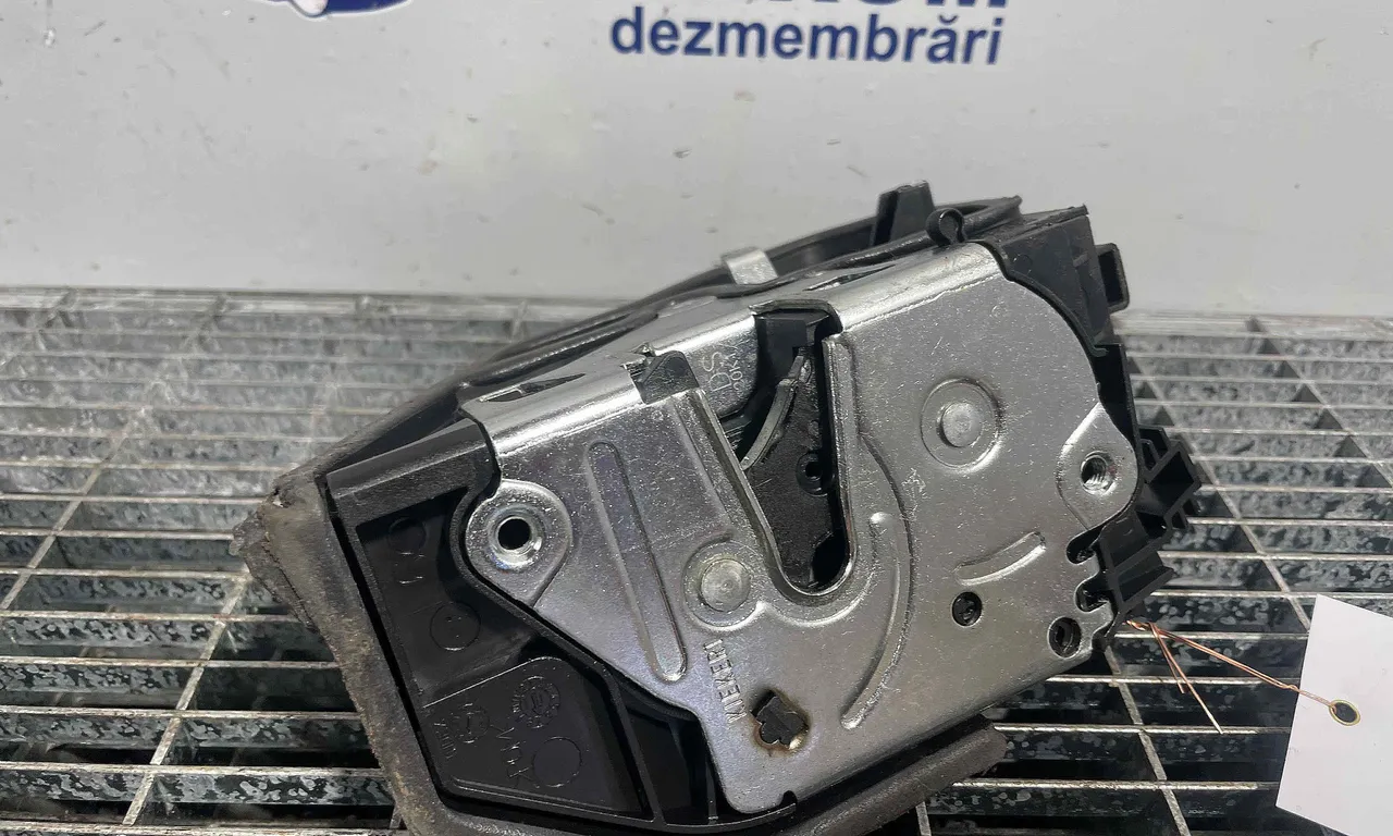 INCUIETOARE USA SPATE STANGA BMW 5 2009-2017