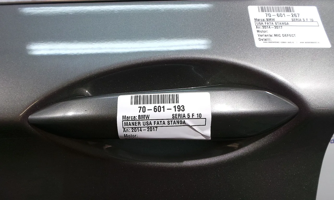 MANER USA FATA STANGA BMW 5 2009-2017