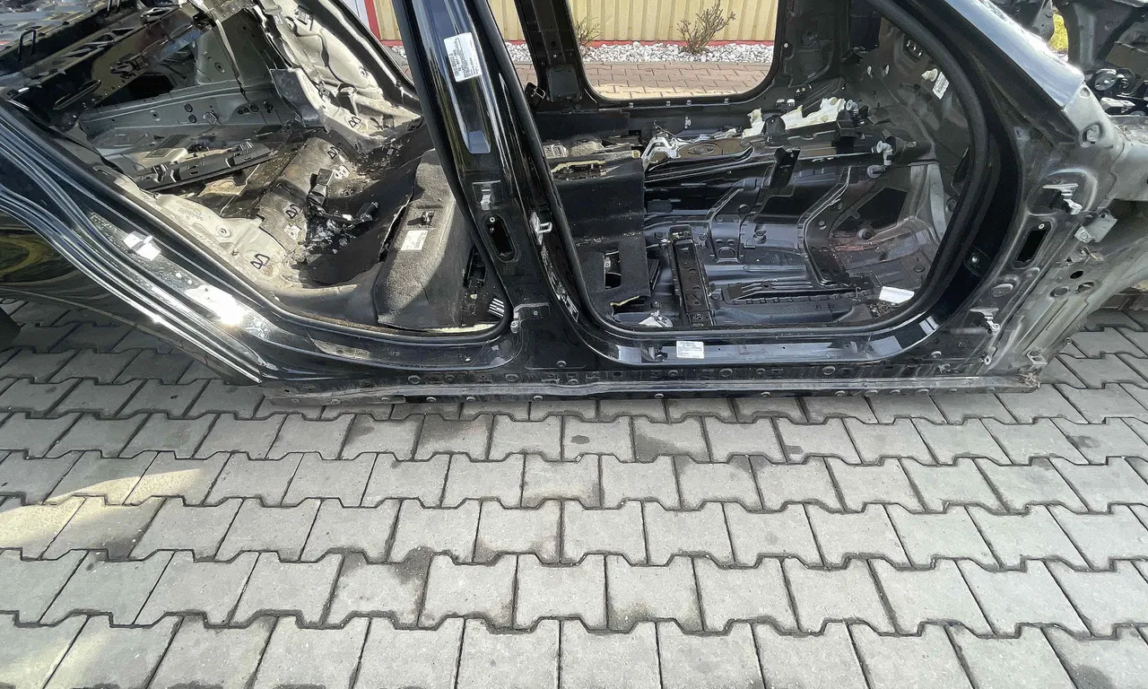 PRAG DREAPTA BMW 5 2009-2017