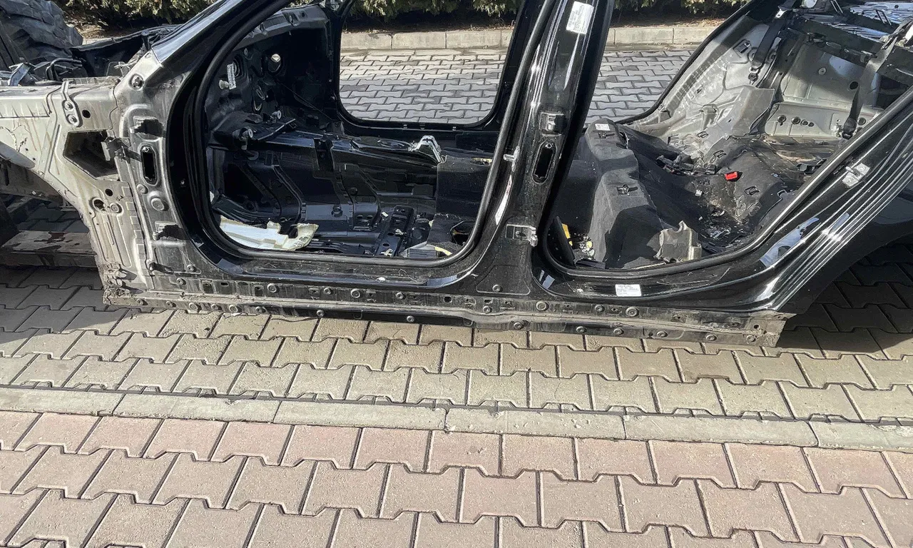 PRAG STANGA BMW 5 2009-2017