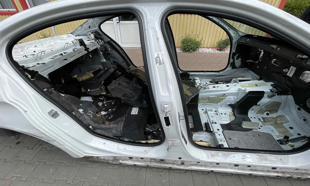 STALP MIJLOC DREAPTA BMW 5 2009-2017