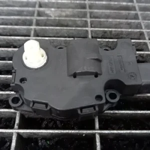 MOTORAS CLAPETA INCALZIRE