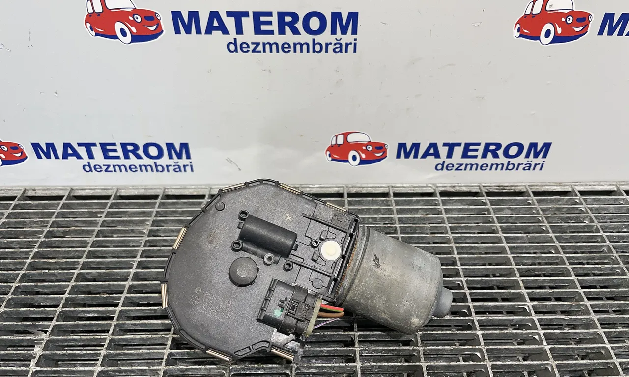 MOTORAS STERGATOR PARBRIZ BMW 5 2009-2017