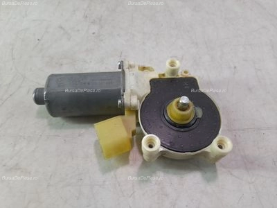 Motoras macara geam fata