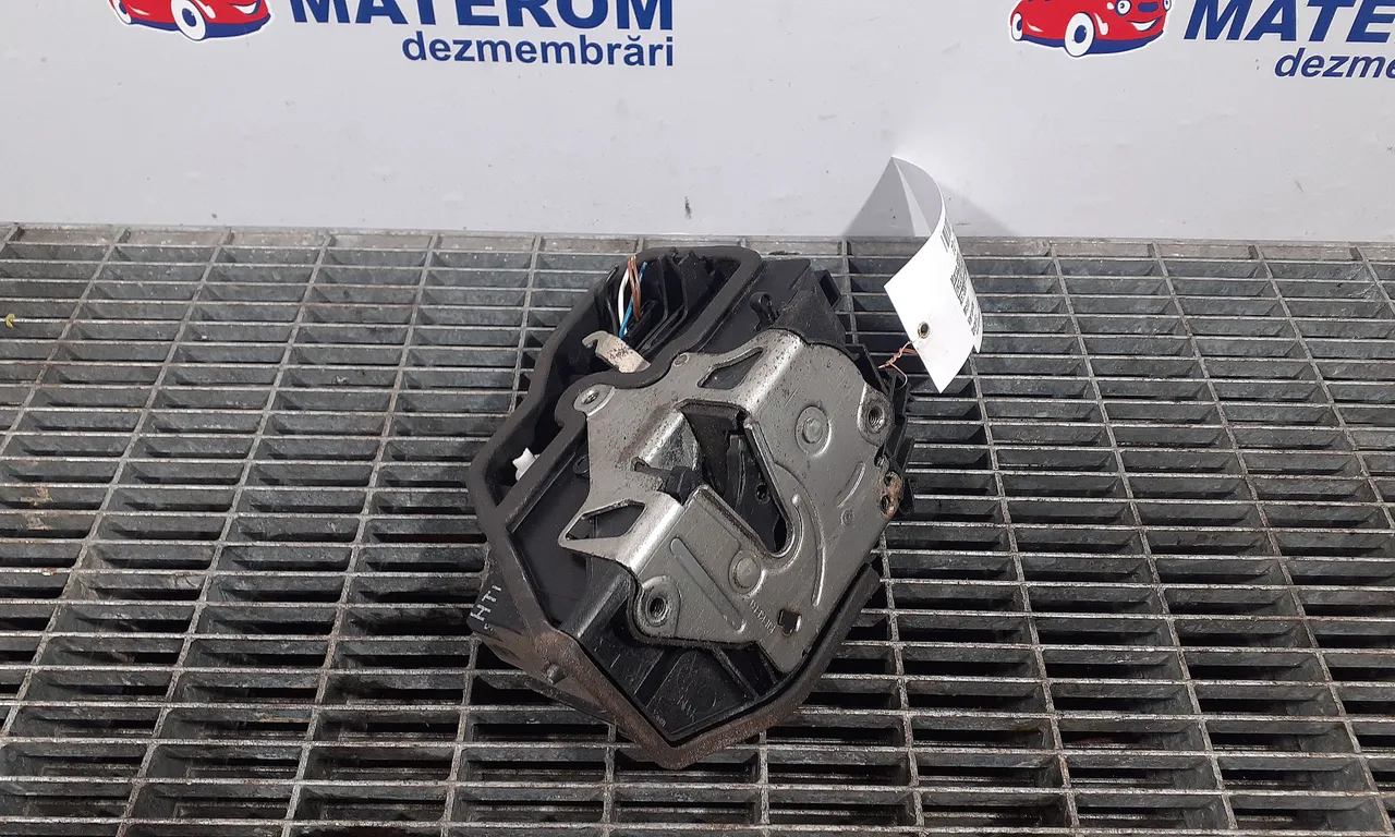 INCUIETOARE USA SPATE STANGA BMW 7 2001-2009