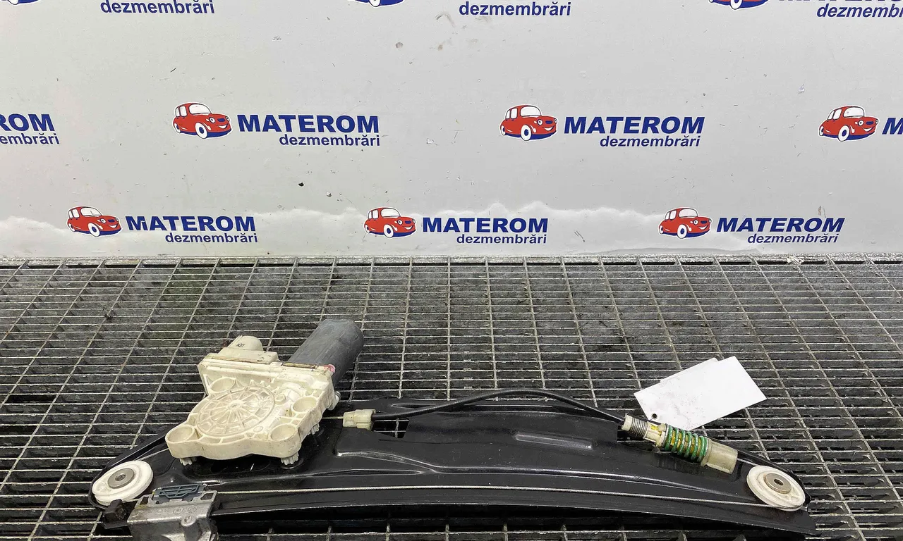 MACARA USA SPATE DREAPTA BMW 7 2001-2009