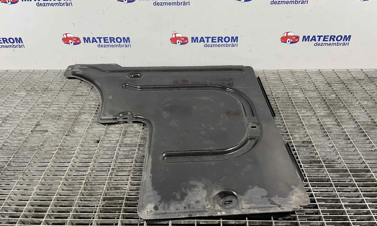 SCUT SUB MASINA BMW 7 2001-2009