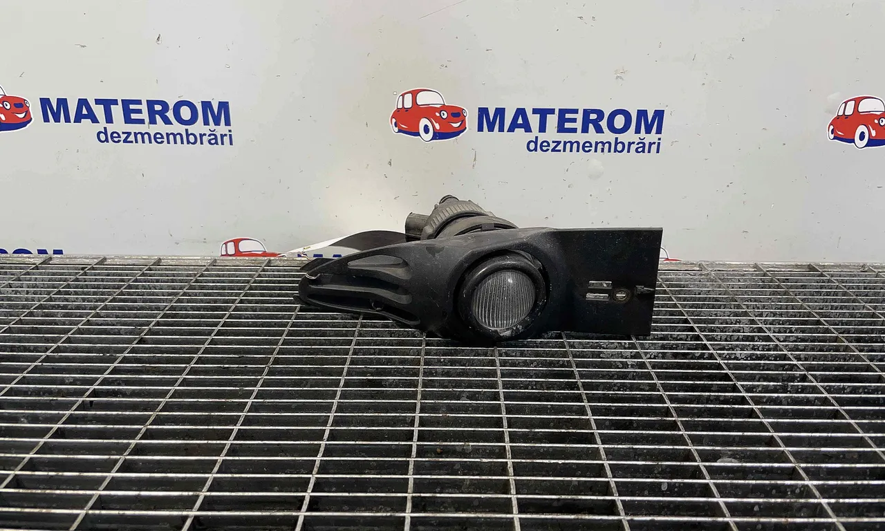 HALOGEN DREAPTA BMW 7 2001-2009