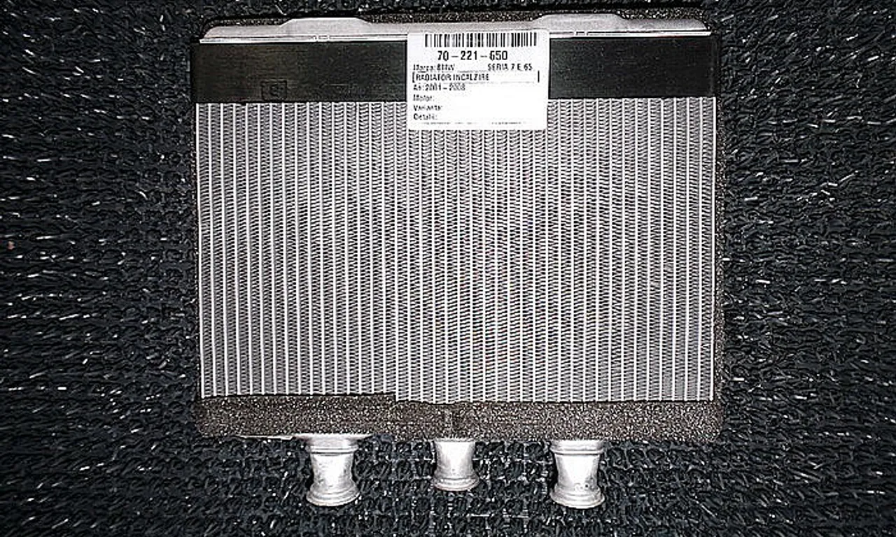 RADIATOR INCALZIRE BMW 7 2001-2009