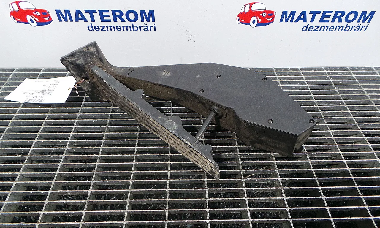 PEDALA ACCELERATIE BMW 7 2001-2009