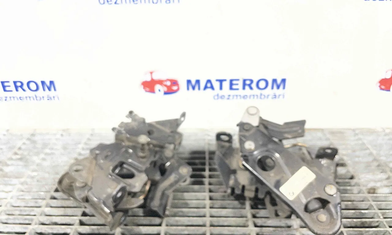 INCUIETOARE CAPOTA FATA BMW 7 2008-2015