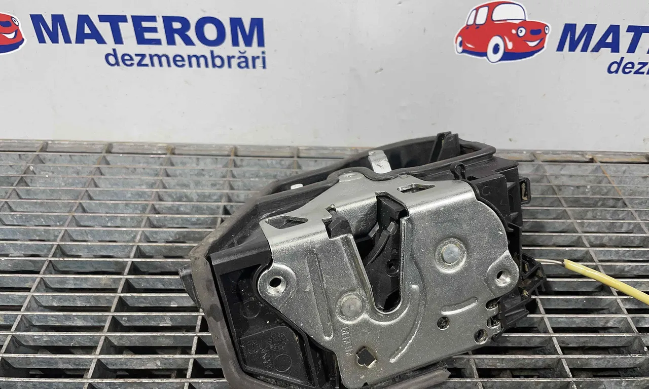 INCUIETOARE USA SPATE STANGA BMW 7 2008-2015