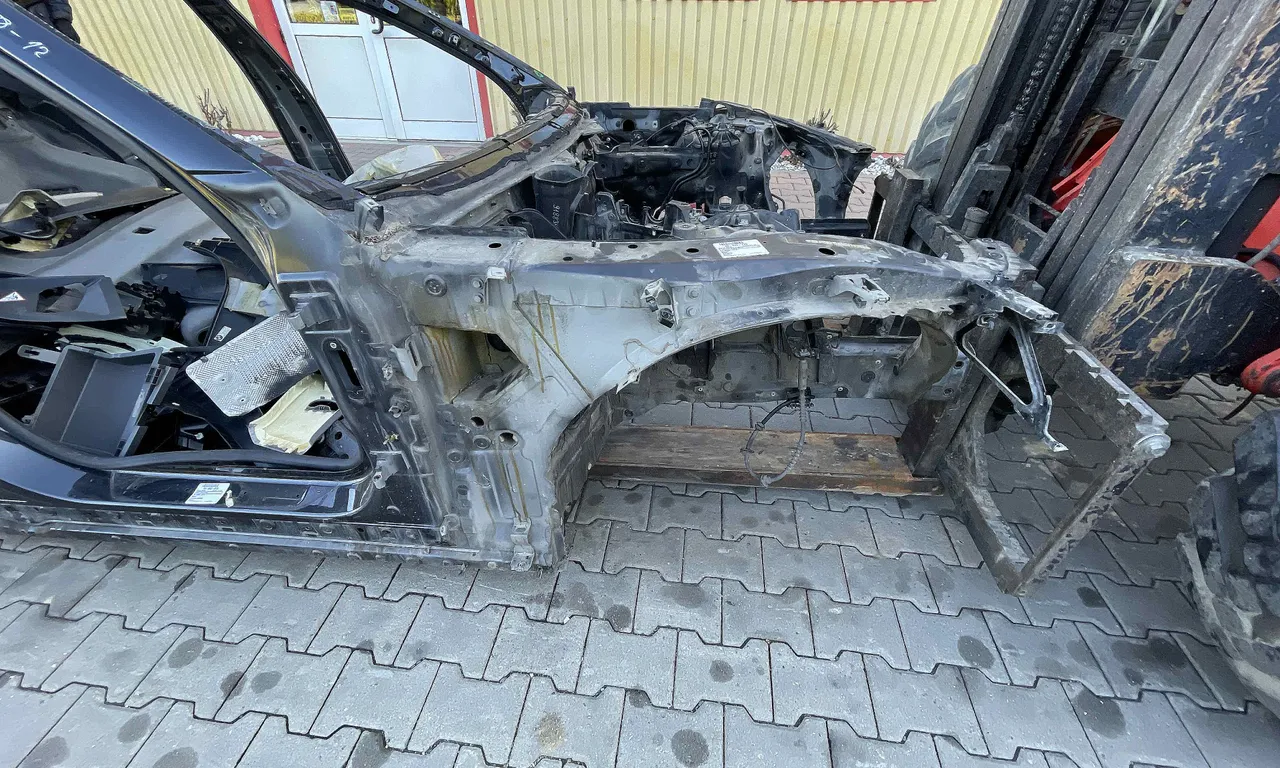 LONJERON DREAPTA BMW 7 2008-2015