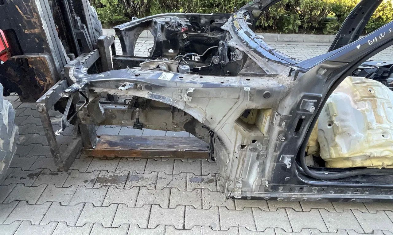 LONJERON STANGA BMW 7 2008-2015