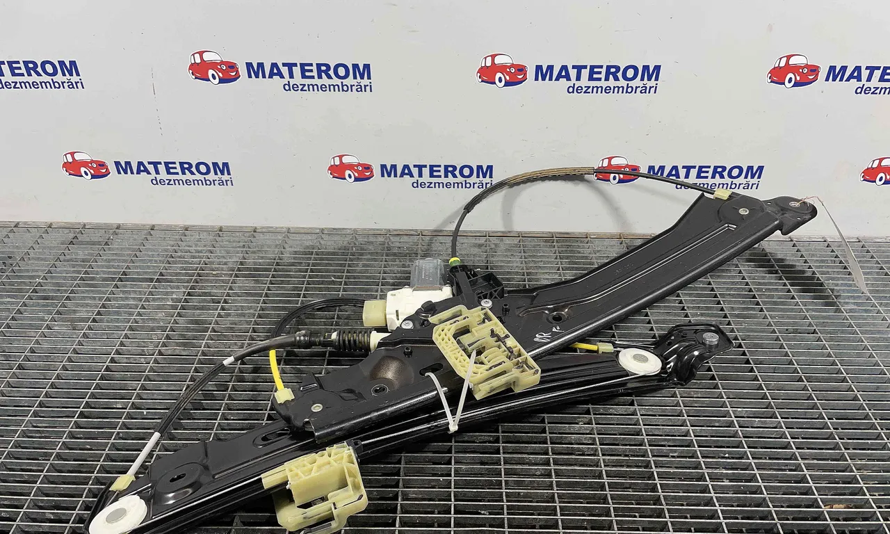 MACARA USA FATA DREAPTA BMW 7 2008-2015