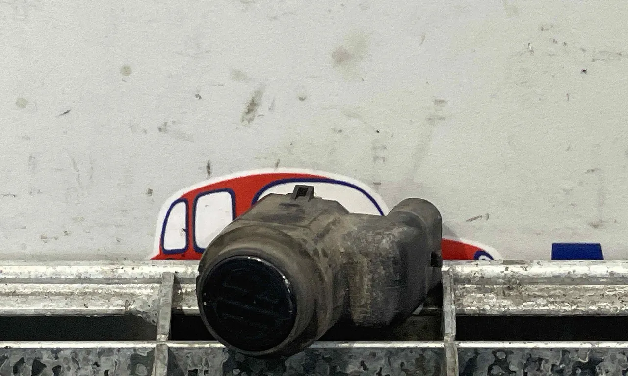 SENZOR PARCARE FATA BMW 7 2008-2015
