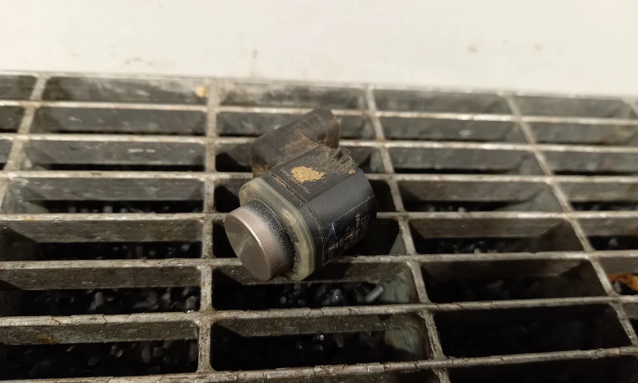 SENZOR PARCARE SPATE BMW 7 2008-2015