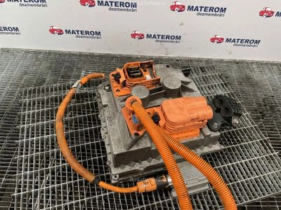 INVERTOR