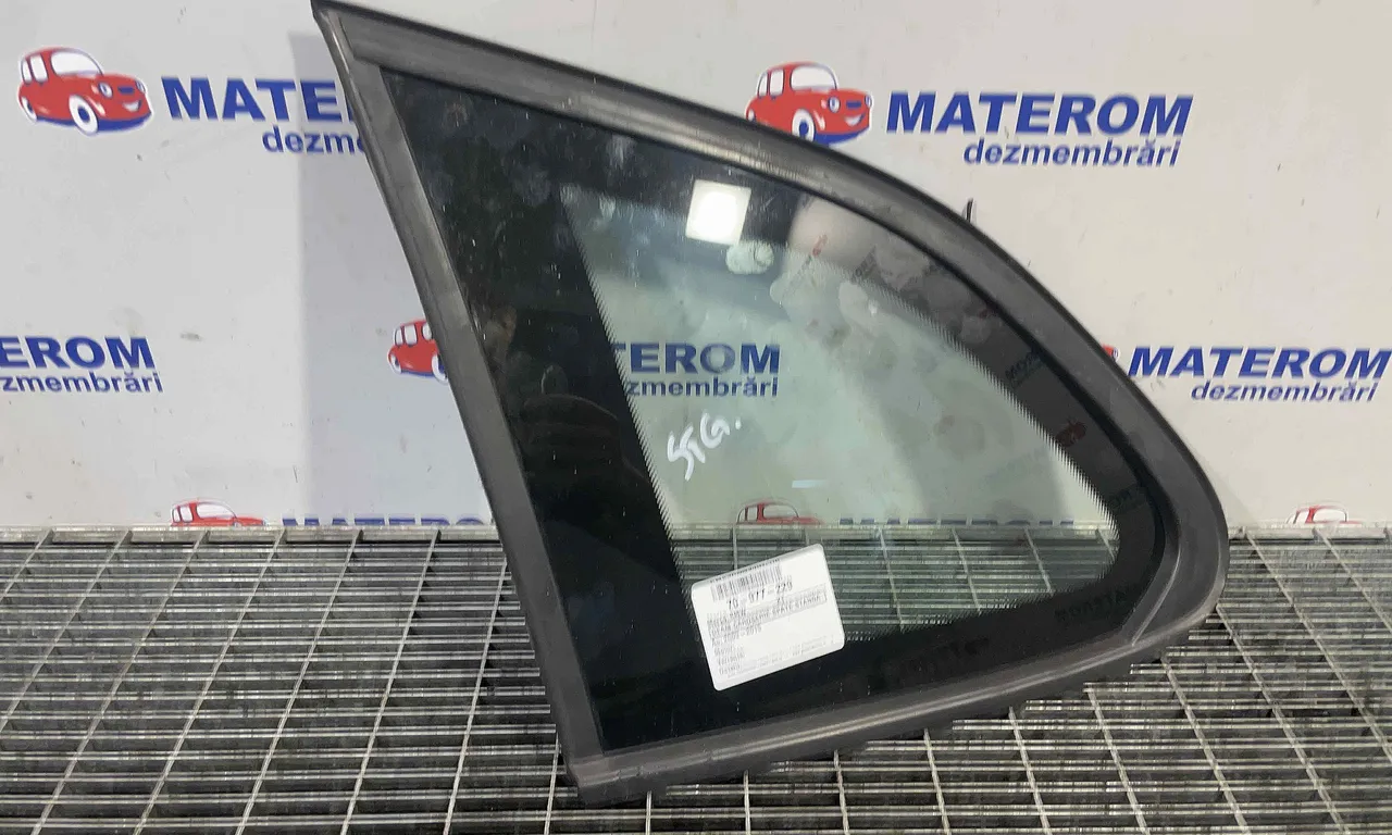 GEAM CAROSERIE SPATE STANGA BMW X1 2009-2015