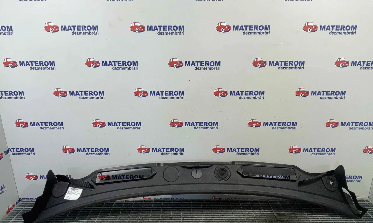 GRILA SUB PARBRIZ BMW X1 2009-2015