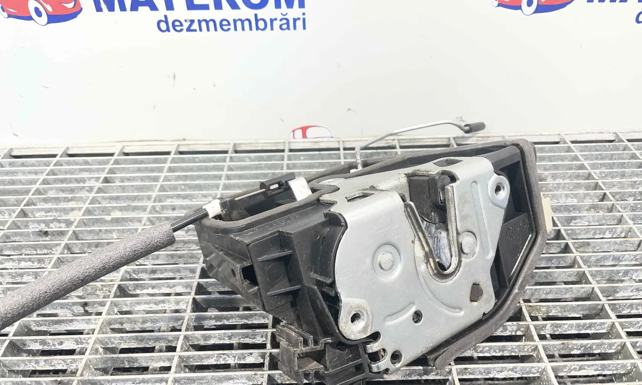 INCUIETOARE USA FATA DREAPTA BMW X1 2009-2015