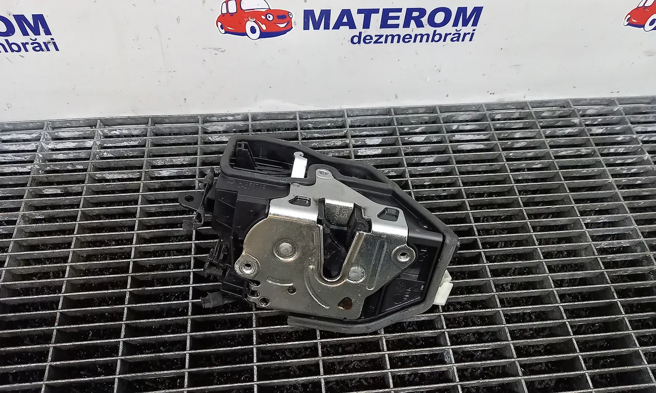 INCUIETOARE USA FATA DREAPTA BMW X1 2009-2015