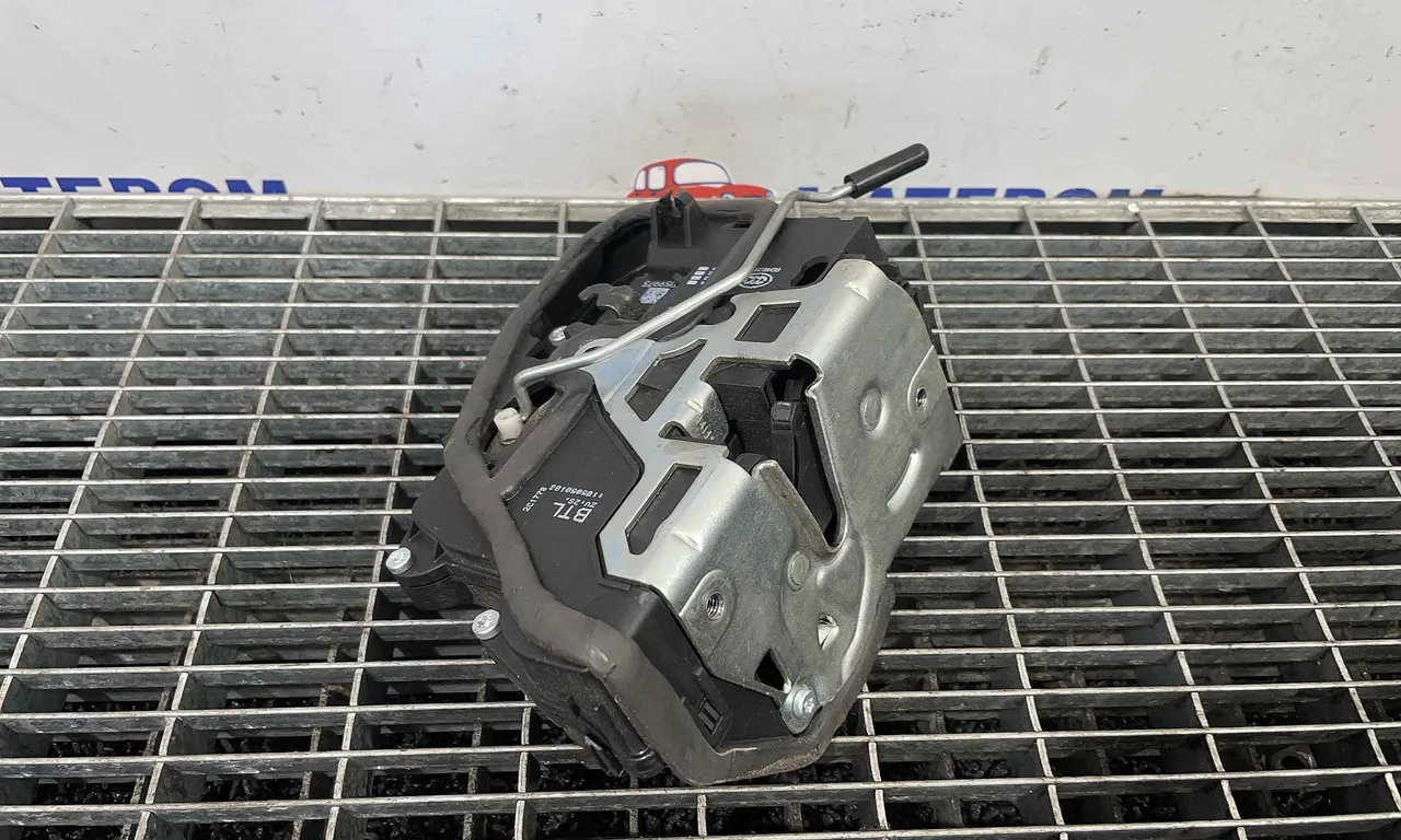 INCUIETOARE USA FATA STANGA BMW X1 2009-2015