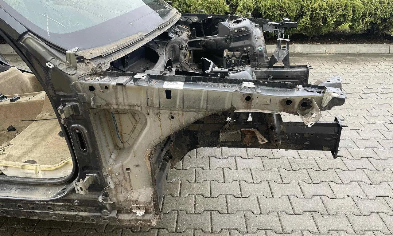 LONJERON DREAPTA BMW X1 2009-2015