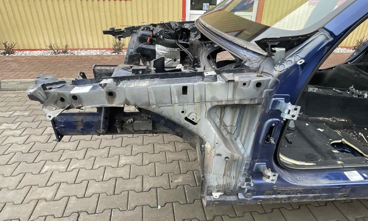 LONJERON STANGA BMW X1 2009-2015
