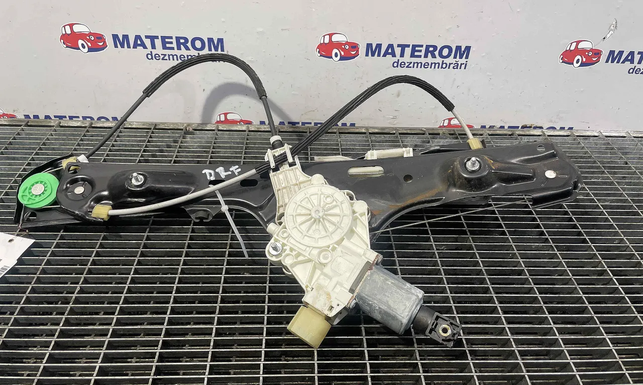 MACARA USA FATA DREAPTA BMW X1 2009-2015