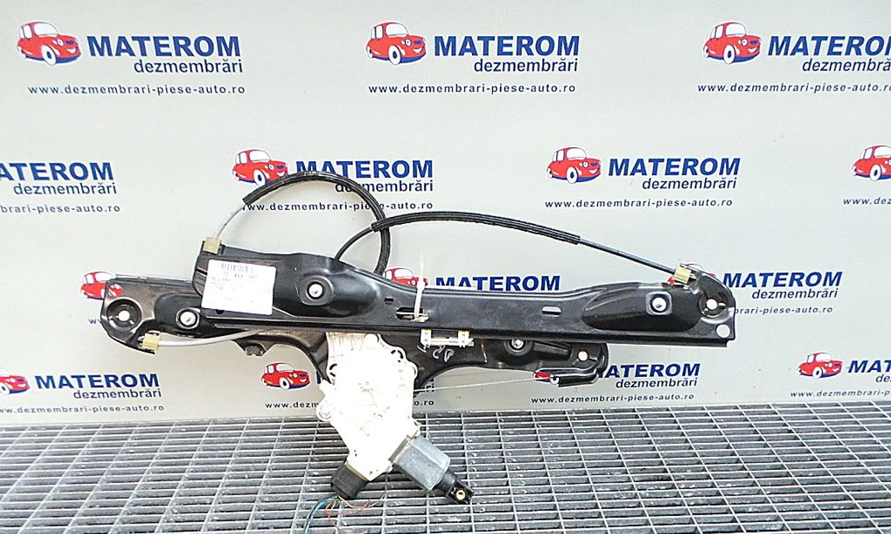 MACARA USA FATA DREAPTA BMW X1 2009-2015